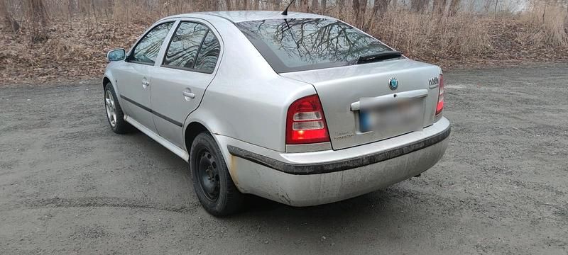 Gebraucht Skoda Octavia 102 PS (75 kW) 2003 Silber Limousine