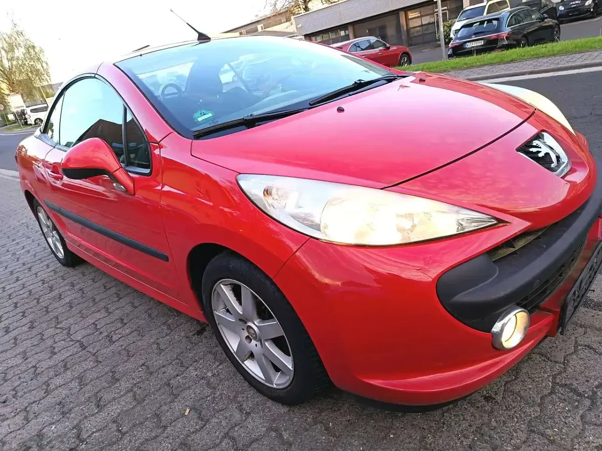 Gebraucht Peugeot 207 CC 120 PS (88 kW) 2009 Farbe rot /deckende lackierung Cabrio