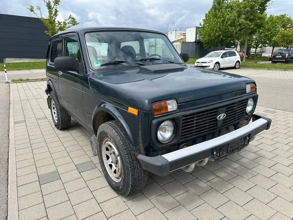 Gebraucht Lada niva 83 PS (61 kW) 2012 Grün SUV