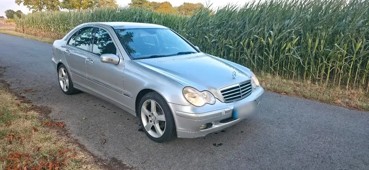 Gebraucht Mercedes C180 143 PS (105 kW) 2004 Silber Limousine