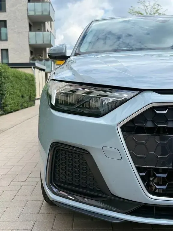 Gebraucht Audi A1 Sportback Advanced 110 PS (80 kW) 2021 Grau Kleinwagen