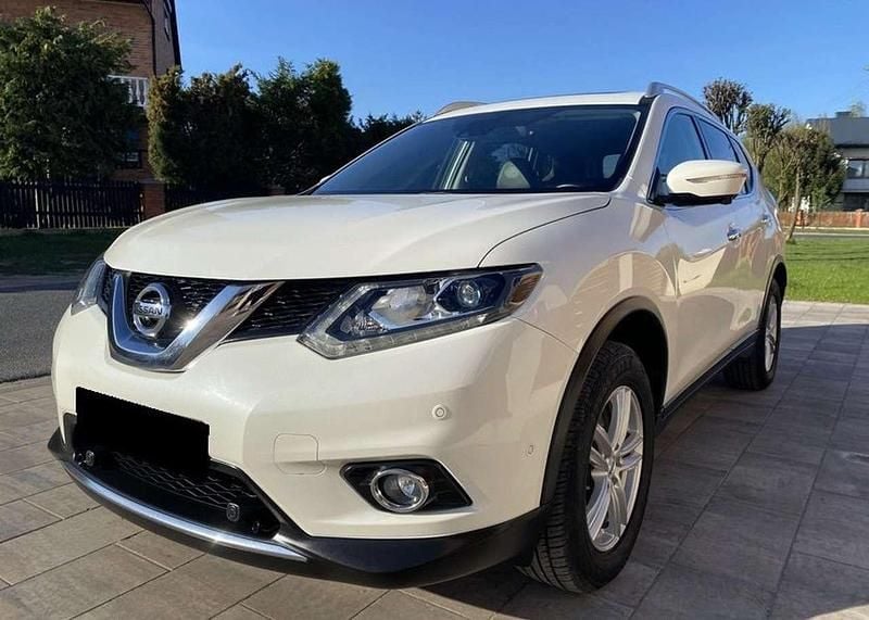 Weiß Gebraucht 2016 Nissan X-Trail N-Connecta SUV | 12.400 € (Fairer Preis) - Bild 1/4