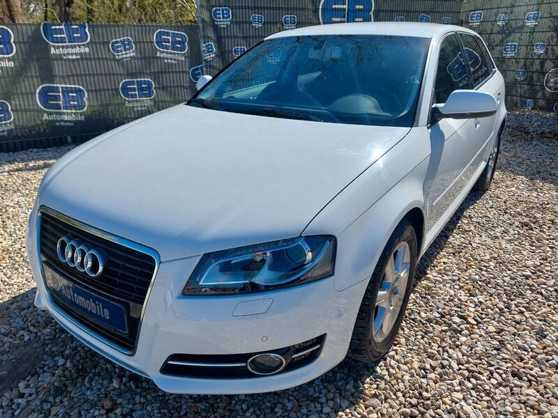 Weiß Gebraucht 2010 Audi A3 Sportback Ambiente Limousine | 5.555 € (Fairer Preis) - Bild 1/4