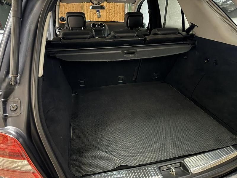 Gebraucht Mercedes ML500 306 PS (225 kW) 2006 Schwarz SUV