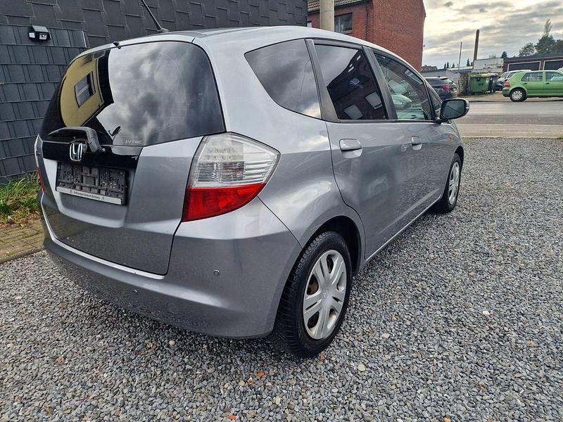 Gebraucht Honda Jazz Trend 90 PS (66 kW) 2009 Silber Kleinwagen