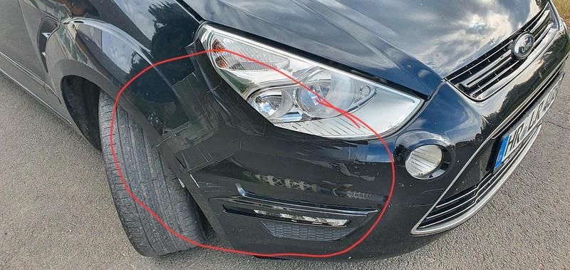 Gebraucht Ford S-MAX S 140 PS (102 kW) 2014 Schwarz Van / Kleinbus