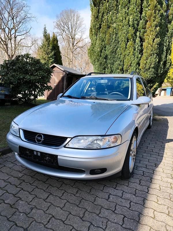 Gebraucht Opel Vectra 136 PS (100 kW) 2000 Silber Kombi