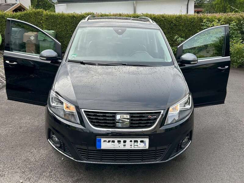 Schwarz Gebraucht 2020 Seat Alhambra Van / Kleinbus | 29.800 € (Guter Preis) - Bild 1/4