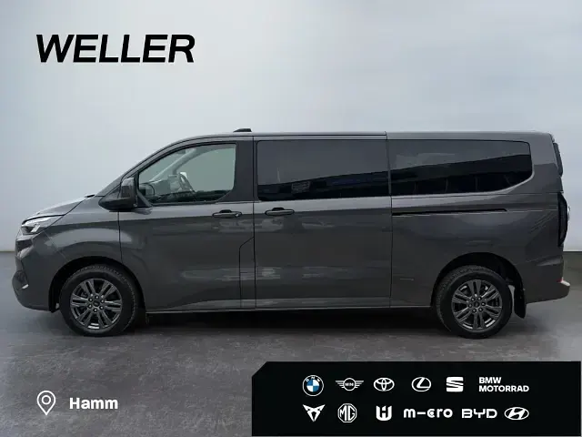 Gebraucht Ford Tourneo Titanium 136 PS (100 kW) 2025 Grau Van / Kleinbus