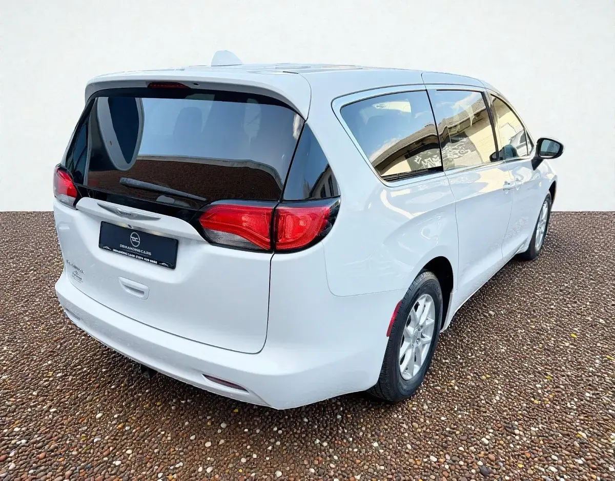 Gebraucht Chrysler Pacifica 291 PS (214 kW) 2017 Weiß Van / Kleinbus
