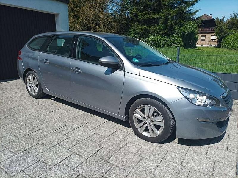 Grau Gebraucht 2016 Peugeot 308 Kombi | 7.500 € (Guter Preis) - Bild 1/4
