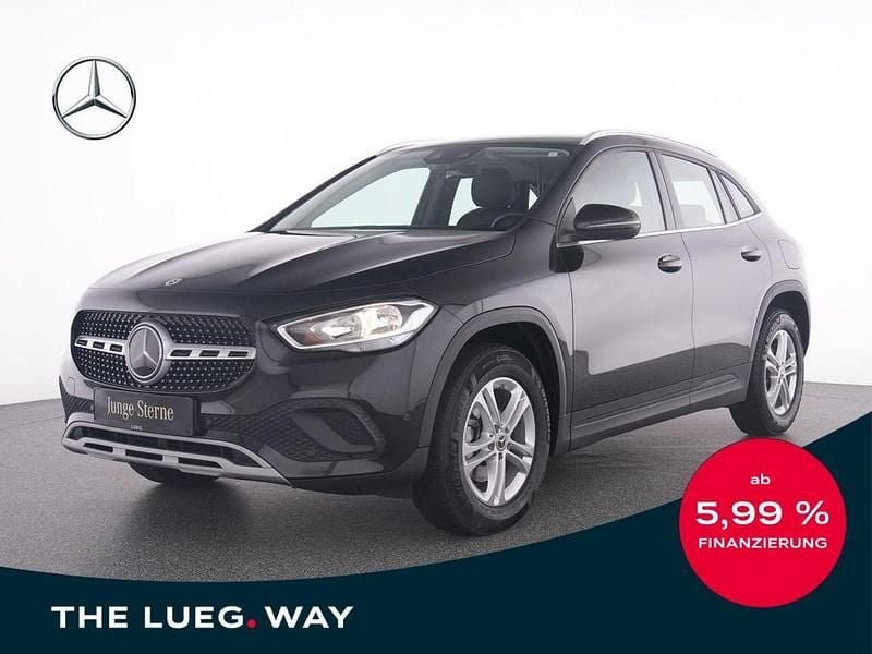 Schwarz Gebraucht 2023 Mercedes GLA180 Style SUV | 30.885 € (Guter Preis) - Bild 1/4