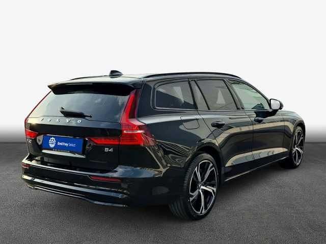 Gebraucht Volvo V60 145 PS (106 kW) 2025 Kombi