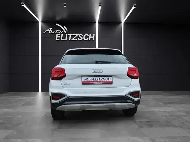 Używany Audi Q2 Advanced 150 KM (110 kW) 2025 Biały SUV