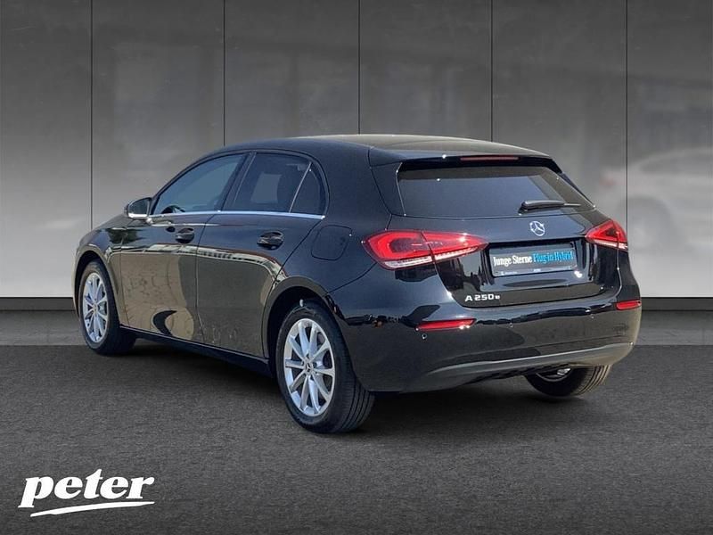 Gebraucht Mercedes A250 Style 160 PS (117 kW) 2021 Schwarz Limousine