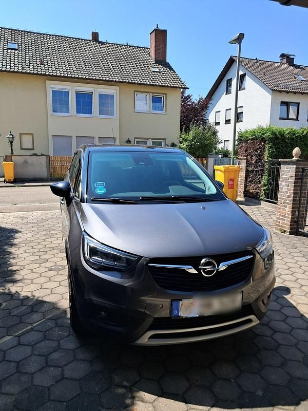 Grau Gebraucht 2019 Opel Crossland X SUV | 8.300 € (Superpreis) - Bild 1/4