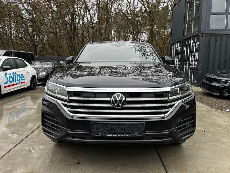 Schwarz Gebraucht 2021 VW Touareg Basis SUV | 29.900 € (Superpreis) - Bild 1/4