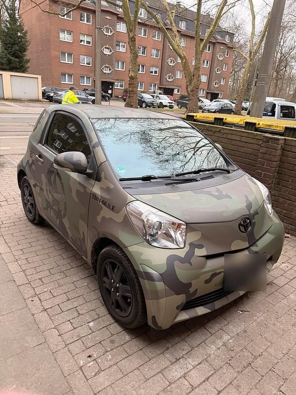 Gebraucht Toyota iQ 68 PS (50 kW) 2013 Andere farben Kleinwagen