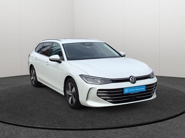 Gebraucht VW Passat Elegance 150 PS (110 kW) 2025 Weiss Kombi