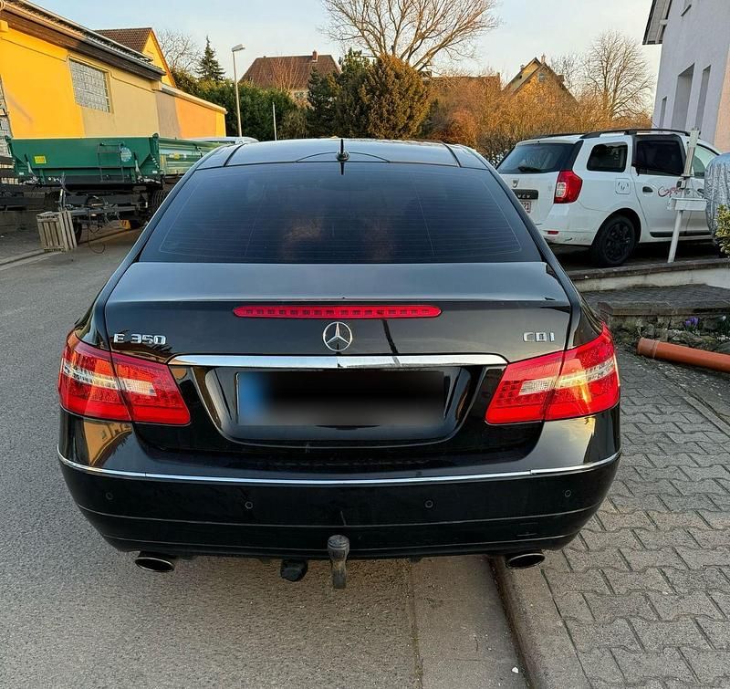 Gebraucht Mercedes E350 231 PS (169 kW) 2009 Schwarz Coupé