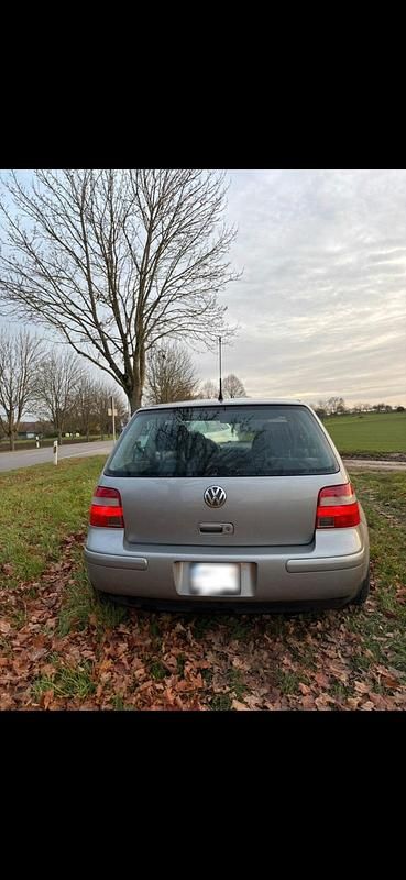Gebraucht VW Golf IV 75 PS (55 kW) 2003 Silber Kleinwagen