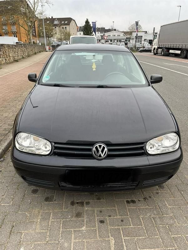 Gebraucht VW Golf IV 75 PS (55 kW) 2001 Schwarz Kleinwagen