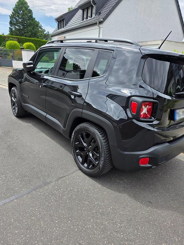 Gebraucht Jeep Renegade 110 PS (80 kW) 2016 Schwarz SUV