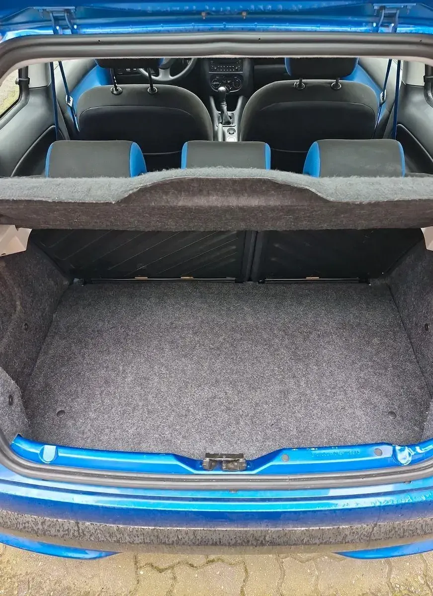 Gebraucht Peugeot 206 Style 60 PS (44 kW) 2011 Blau Limousine
