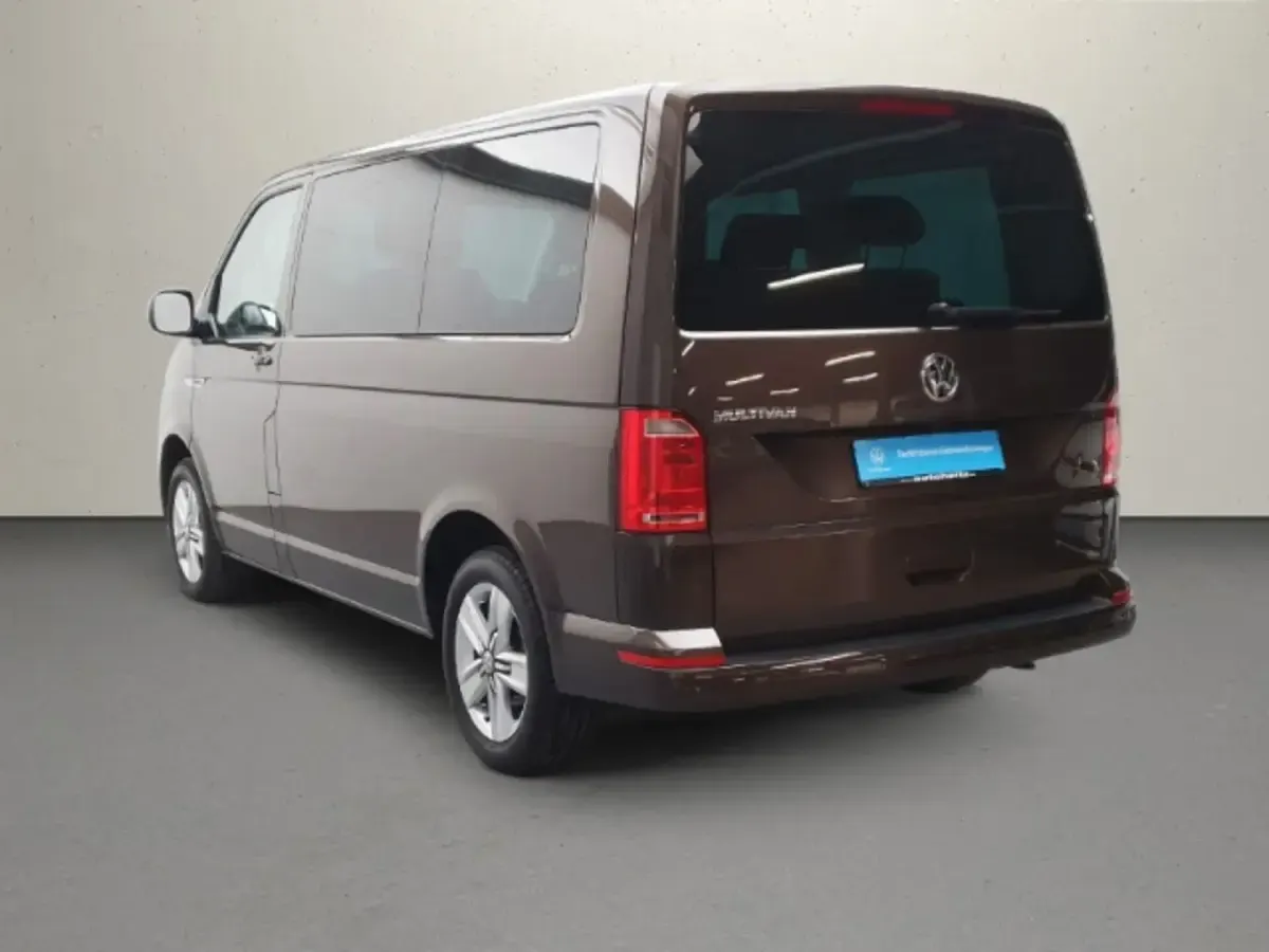 Gebraucht VW Multivan Comfortline 150 PS (110 kW) 2019 Van / Kleinbus