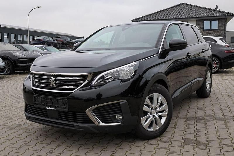Schwarz Gebraucht 2020 Peugeot 5008 Van / Kleinbus | 14.518 € (Guter Preis) - Bild 1/4