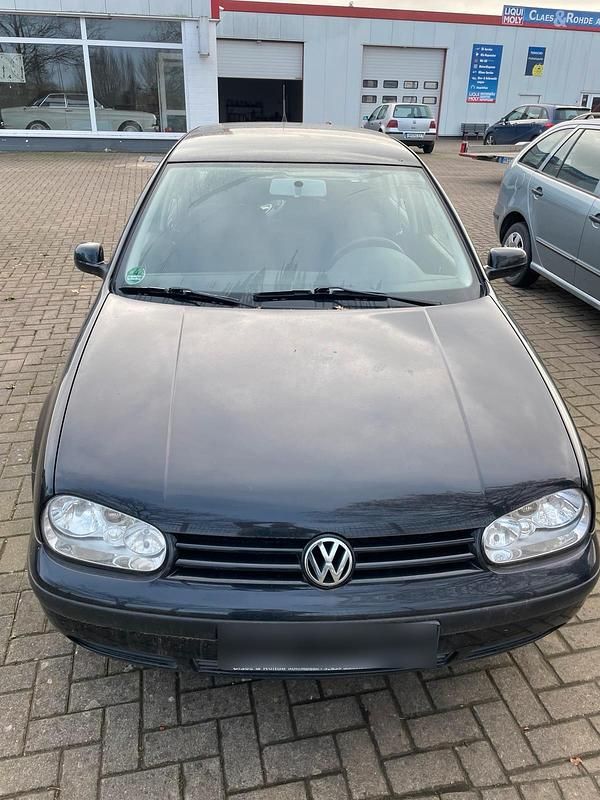 Gebraucht VW Golf IV 80 PS (58 kW) 2000 Schwarz Kleinwagen