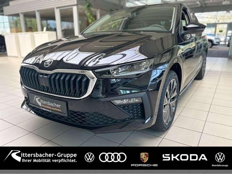 (schwarzmagic perleffekt) Gebraucht 2025 Skoda Scala Tour Kleinwagen | 25.990 € - Bild 1/4