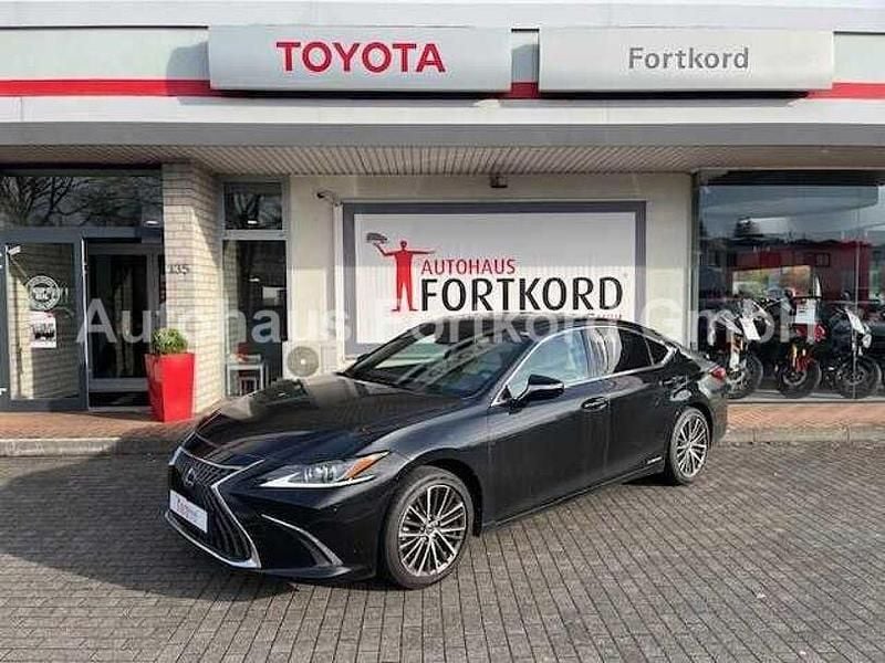 Gebraucht Lexus ES300H Executive Line 218 PS (160 kW) 2022 Schwarz metallic Limousine