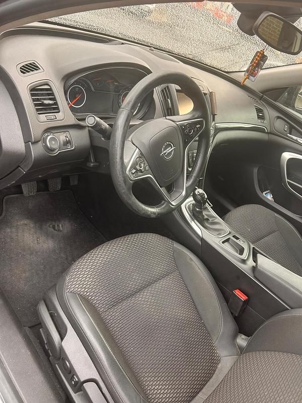 Second-hand Opel Insignia 140 CP (102 kW) 2015 Berlinǎ