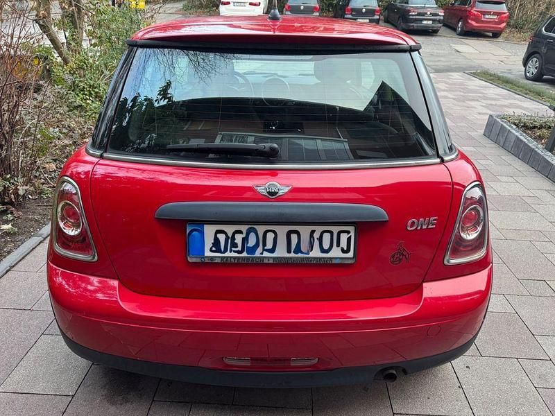 Gebraucht Mini ONE 98 PS (72 kW) 2011 Rot Kleinwagen