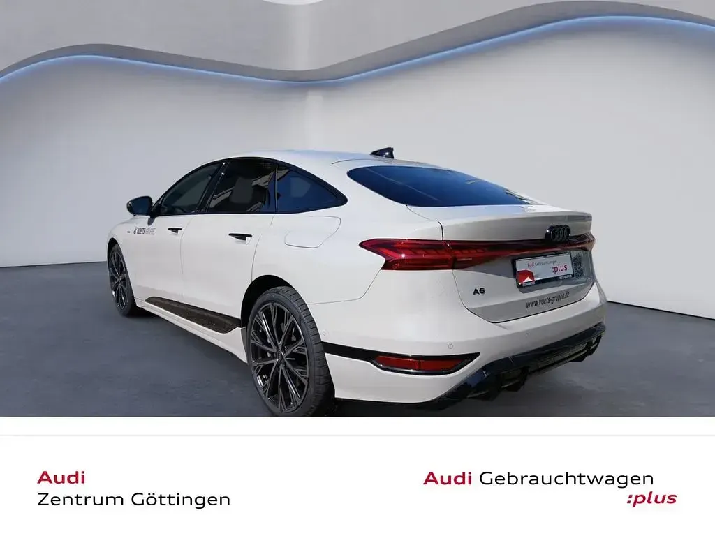 Gebraucht Audi e-tron Performance 269 kW (367 PS) 2025 Gelb SUV
