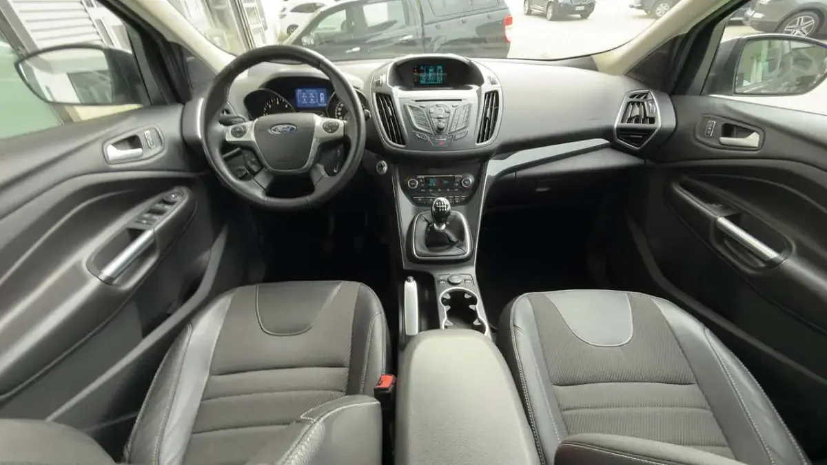 Gebraucht Ford Kuga Titanium 140 PS (102 kW) 2015 Sterling gray SUV