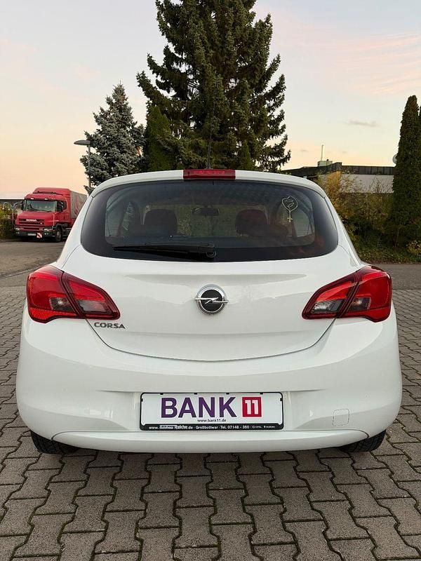 Gebraucht Opel Corsa Selection 69 PS (50 kW) 2016 Weiß Limousine