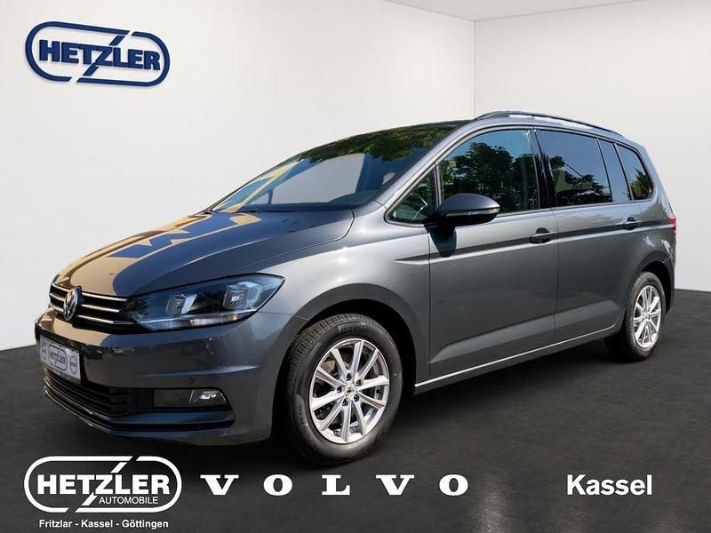 Indiumgrau metallic Gebraucht 2019 VW Touran Comfortline Van / Kleinbus | 18.450 € (Superpreis) - Bild 1/4