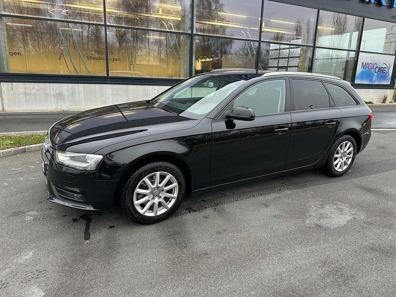Schwarz Gebraucht 2013 Audi A4 Kombi | 8.800 € (Etwas zu teuer) - Bild 1/4