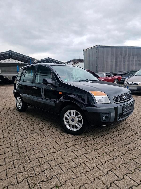 Gebraucht Ford Fusion 80 PS (58 kW) 2009 Schwarz Kleinwagen