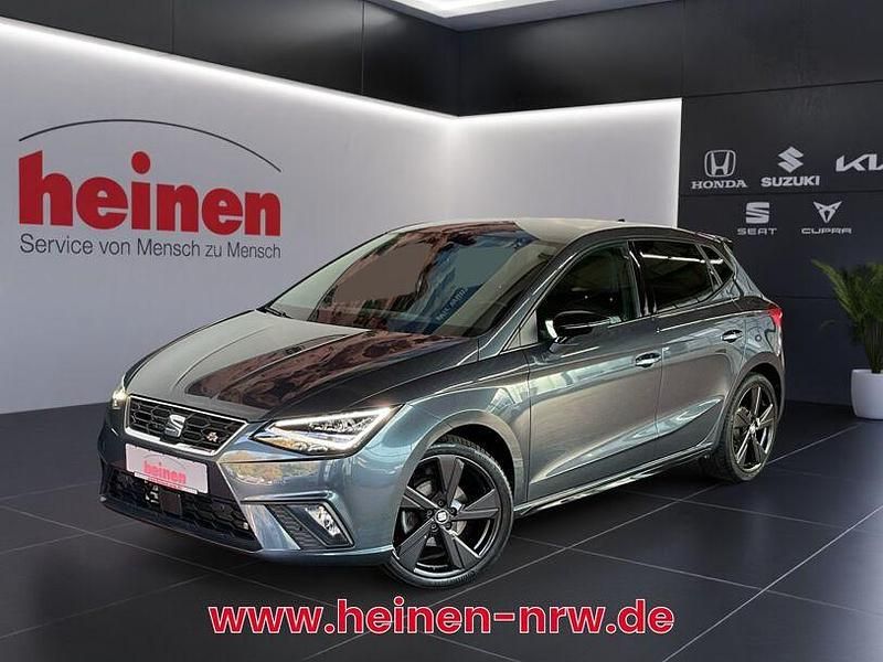 Grau Gebraucht 2021 Seat Ibiza Black Edition Limousine | 17.399 € (Fairer Preis) - Bild 1/4