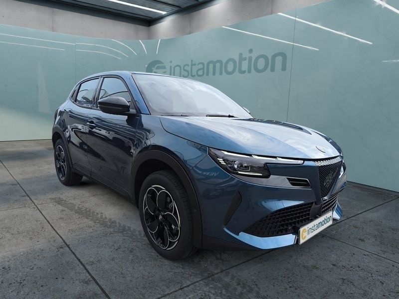 Blau Gebraucht 2024 Alfa Romeo Junior SUV | 30.650 € (Fairer Preis) - Bild 1/3