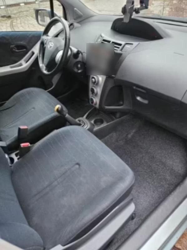 Gebraucht Toyota Yaris 69 PS (50 kW) 2007 Grau Kleinwagen