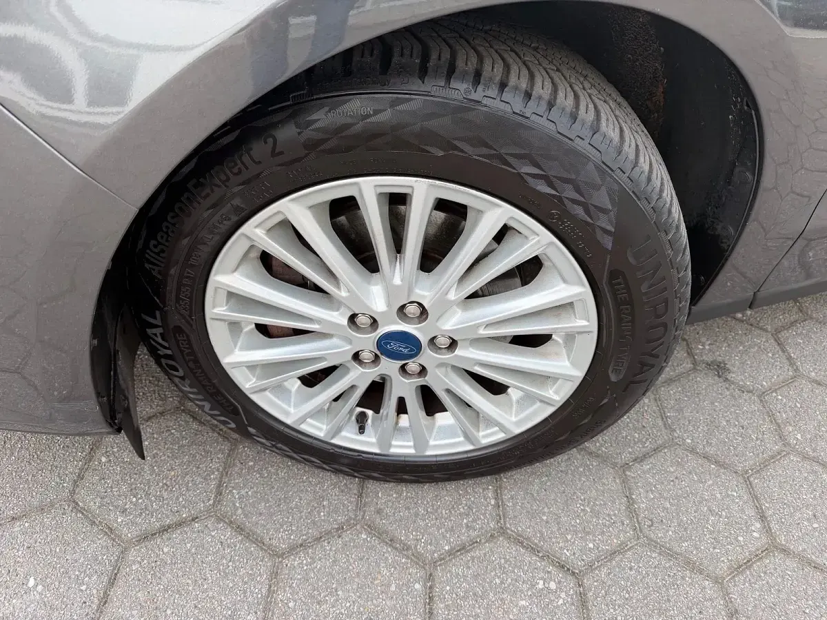 Gebraucht Ford Galaxy Titanium 150 PS (110 kW) 2016 Grau Van / Kleinbus