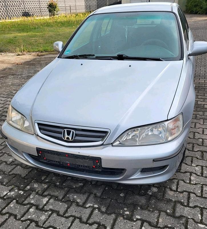 Silber Gebraucht 2002 Honda Accord Limousine | 999 € (Guter Preis) - Bild 1/4
