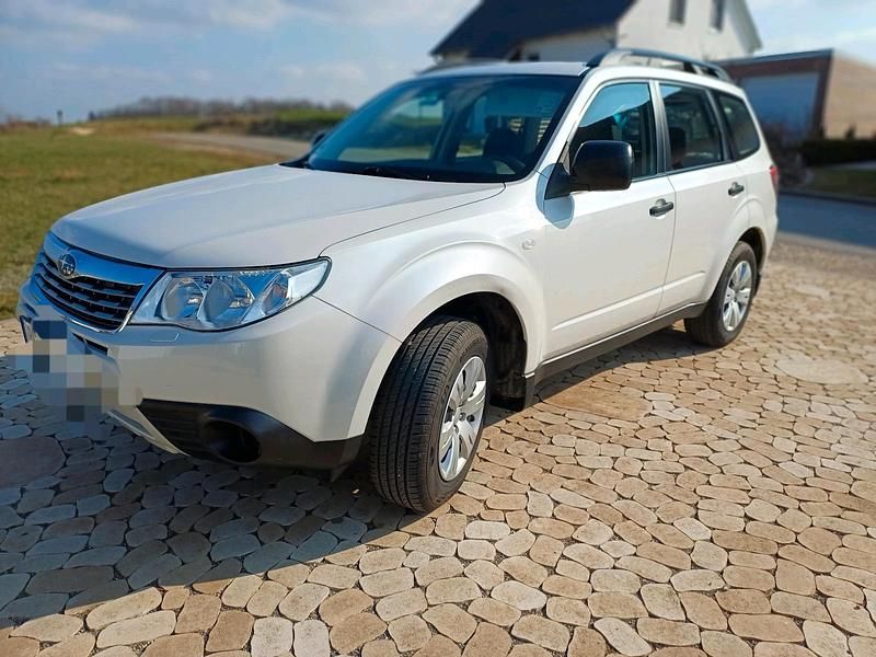 Gebraucht Subaru Forester 150 PS (110 kW) 2010 Weiß SUV