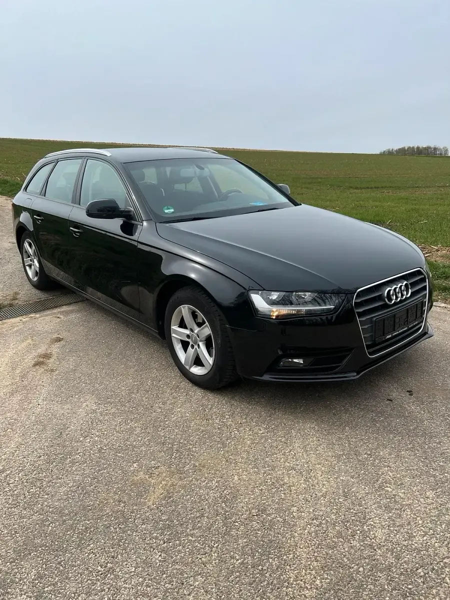 Używany Audi A4 120 KM (88 kW) 2015 Czarny Kombi