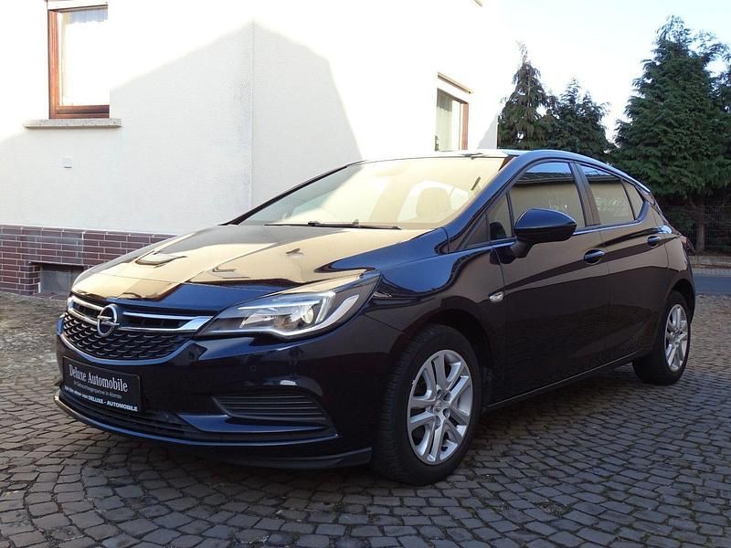 Gebraucht Opel Astra 105 PS (77 kW) 2018 Blau Limousine