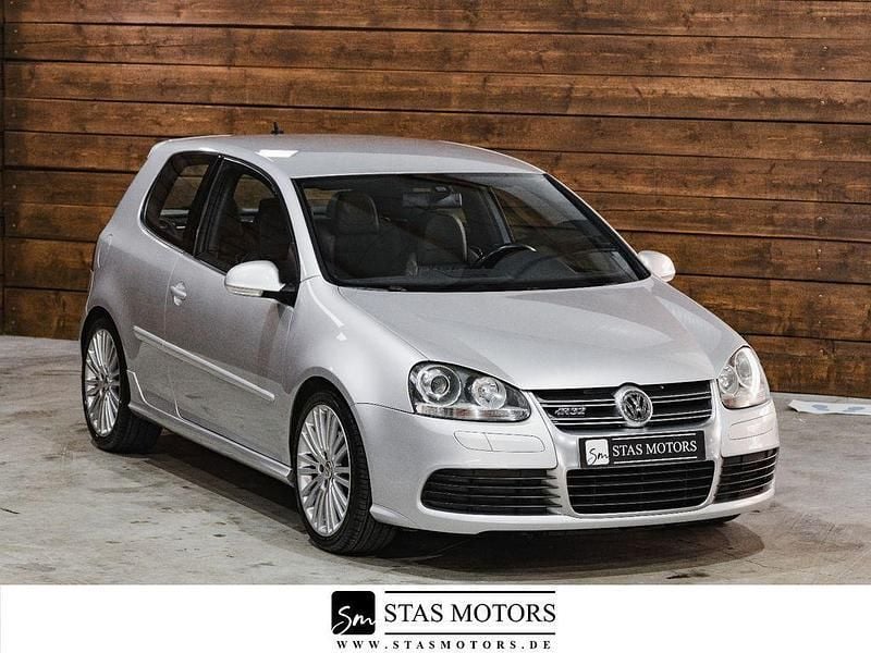Silber Gebraucht 2006 VW Golf V R Coupé | 19.990 € - Bild 1/4
